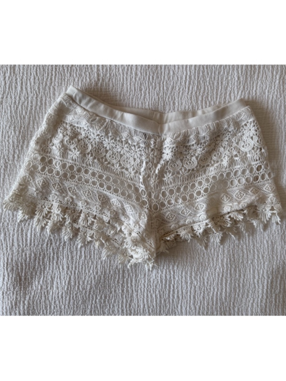 H&M Divided White Lace Shorts - XS